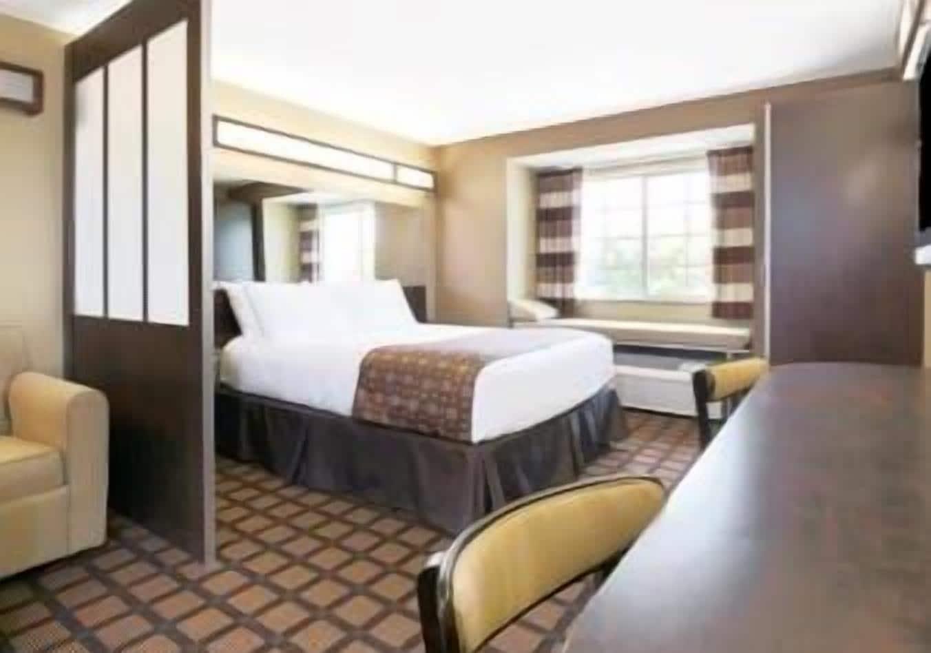 Microtel Inn & Suites By Wyndham Austin Airport Extérieur photo