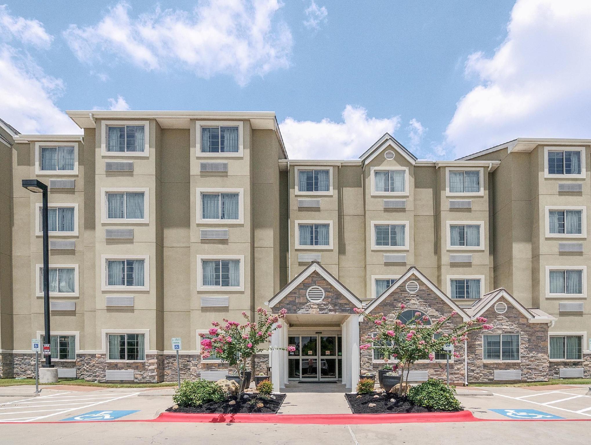 Microtel Inn & Suites By Wyndham Austin Airport Extérieur photo