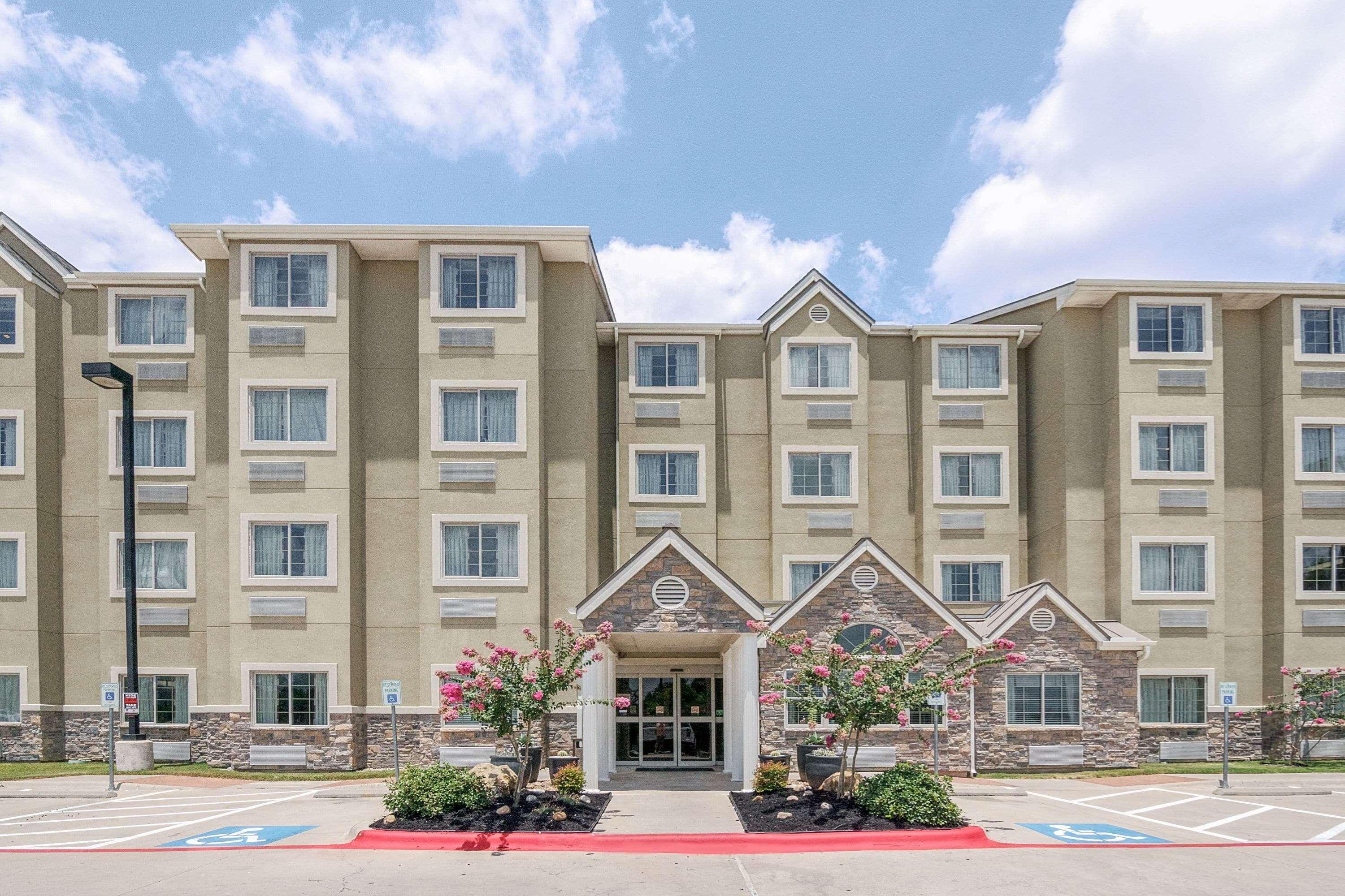 Microtel Inn & Suites By Wyndham Austin Airport Extérieur photo