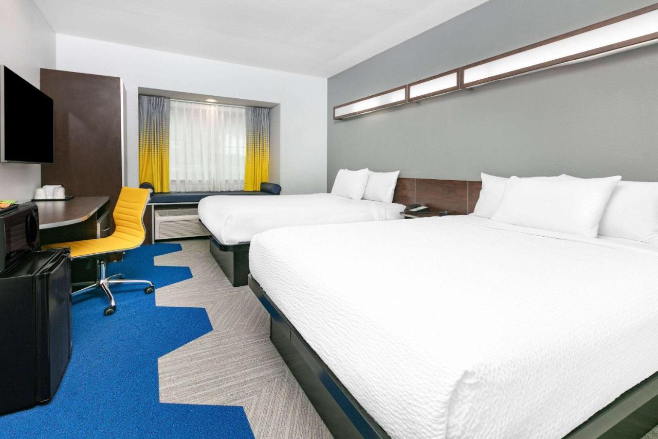 Microtel Inn & Suites By Wyndham Austin Airport Extérieur photo